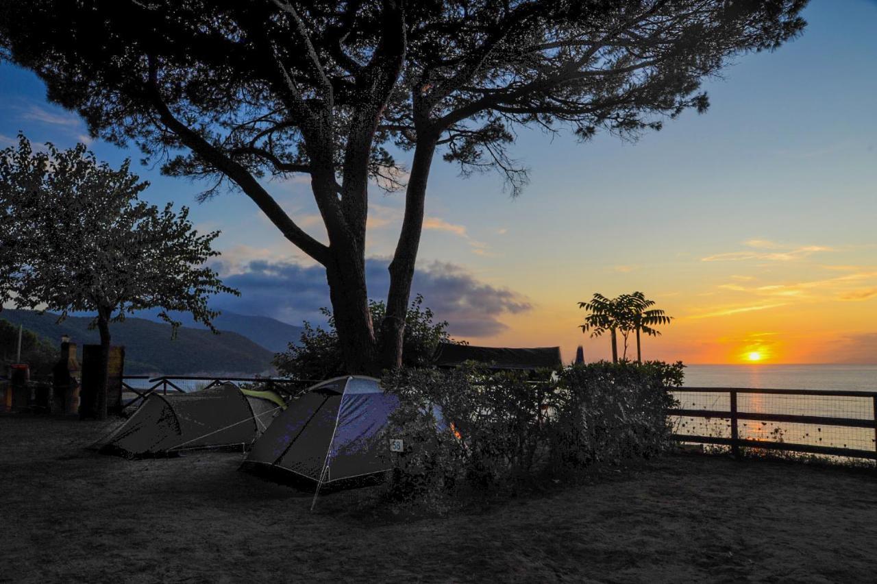 Camping Village Scaglieri Portoferraio Exterior photo